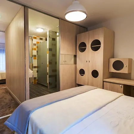 アパート Marrino Luxury Two Bedroom Ix *